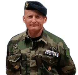 Après 25 ans dans les commando de l'air, ou il fût Instructeur TAD (Techniques d'Auto Defense), ainsi que Moniteur TIOR (Techniques d'interventions Opérationnelle Rapproché).  Homme de terrain expérimenté, Il a été deployé dans de nombreuses Opex (Opérations EXterieures).   Il intègre récemment la Police des campagnes et de l'environnement en qualité de Garde Champêtre.   David a commencé la pratique des activités pugilistiques en 1985 a l'âge de 10 ans, il est titulaire de nombreux diplômes dans les   sports de combat :   -BPJEPS éducateur sportif en sports de contacts    -CQP animateur de loisirs sportifs   -Certificat complémentaire d'encadrant MMA   -Ceinture Noire 3Degré Contact-Défense   -Ceinture Noire 3ème Dan karaté Full-Contact   -Gants noirs 2ème Degré Kick-Boxing   -Instructeur Bâton ASP AIC   -Formateur bâton Bonowi   -Formateur maîtrise de la violence avec armes d'impact